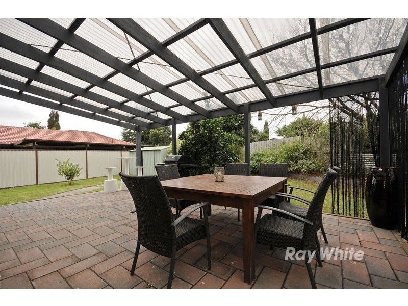 37 Blindcreek Lane, Wantirna South VIC 3152