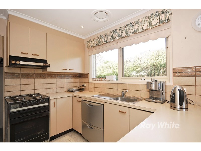 23 Fonteyn Drive, Wantirna South VIC 3152