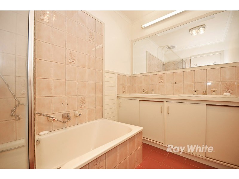 23 Fonteyn Drive, Wantirna South VIC 3152