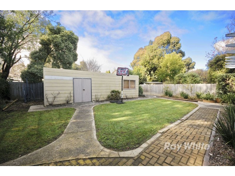 23 Fonteyn Drive, Wantirna South VIC 3152