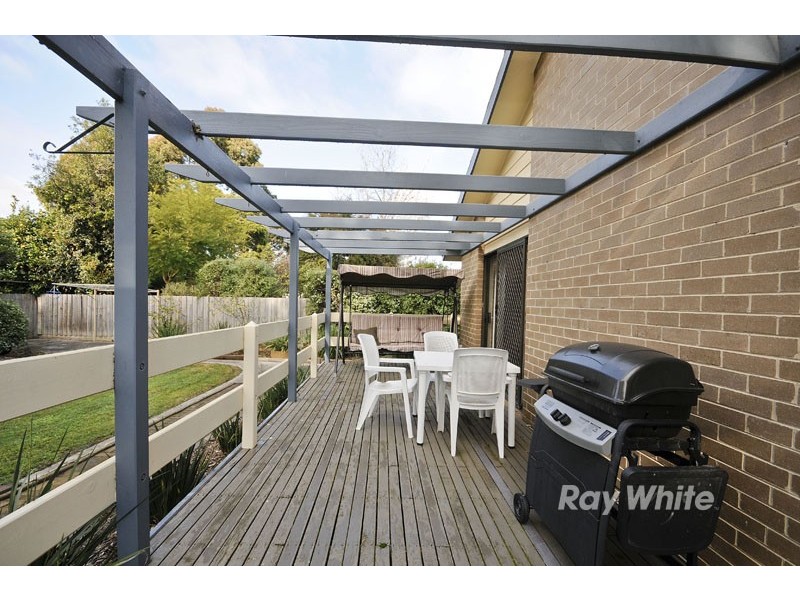 23 Fonteyn Drive, Wantirna South VIC 3152