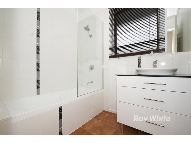 15 Sandhurst Road, Wantirna VIC 3152