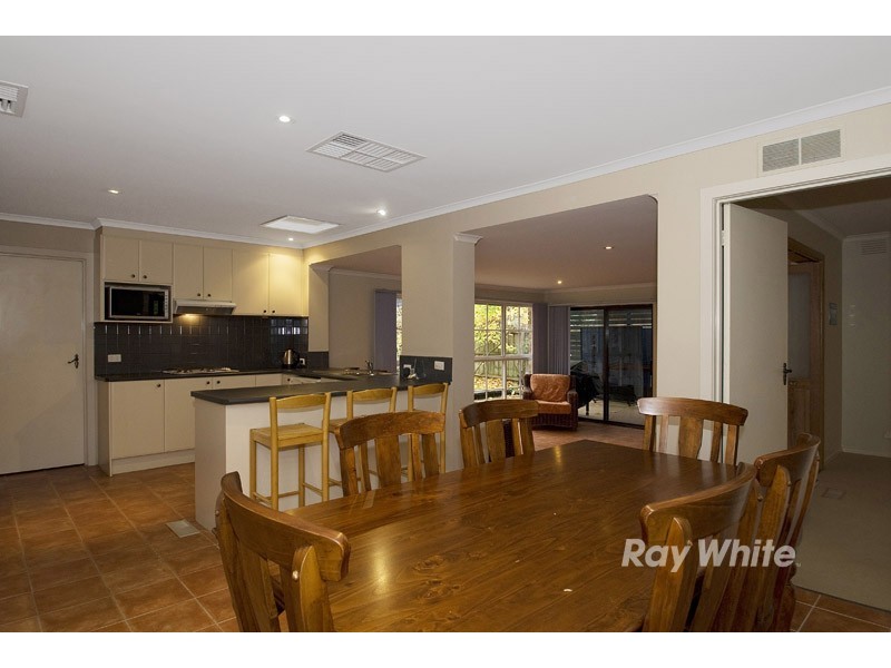 15 Sandhurst Road, Wantirna VIC 3152