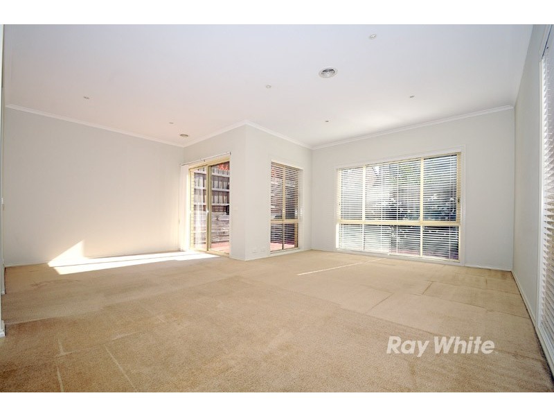 11 Cardwell Court, Ferntree Gully VIC 3156