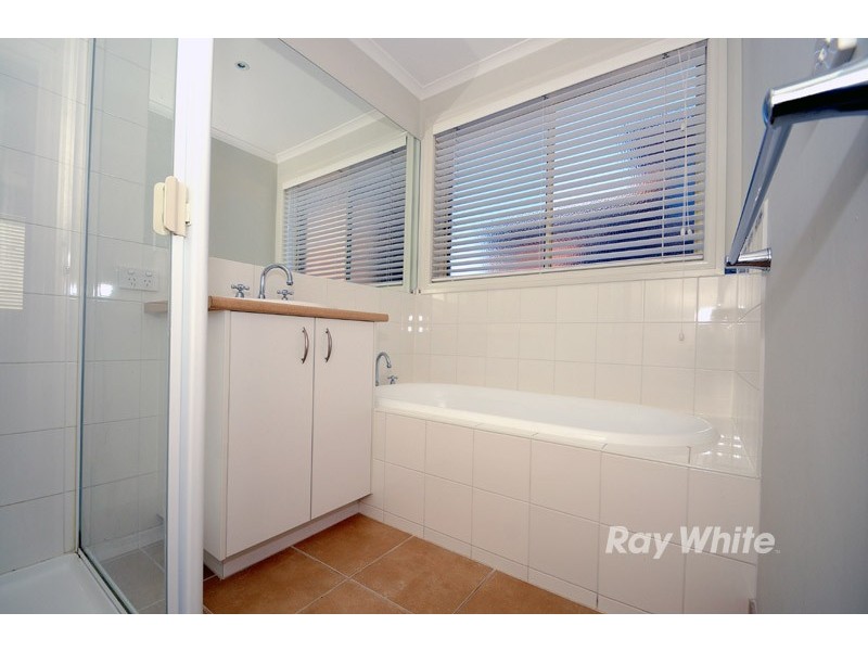 11 Cardwell Court, Ferntree Gully VIC 3156