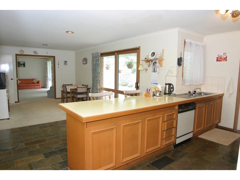 133 Wallace Road, Wantirna South VIC 3152