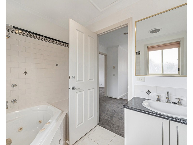 2/22 Moonah Road, Wantirna South VIC 3152