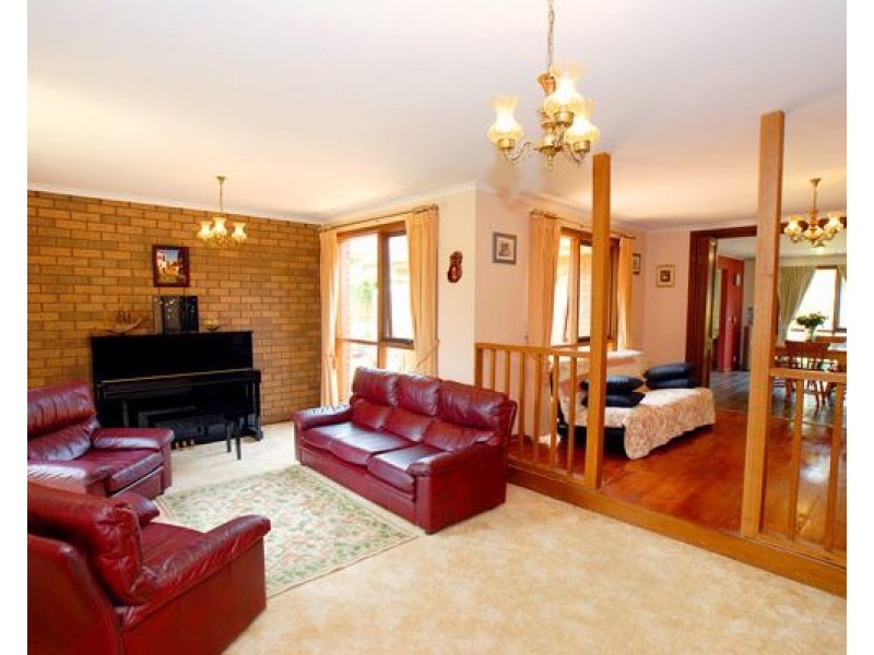 9 Mara Close, Wantirna South VIC 3152