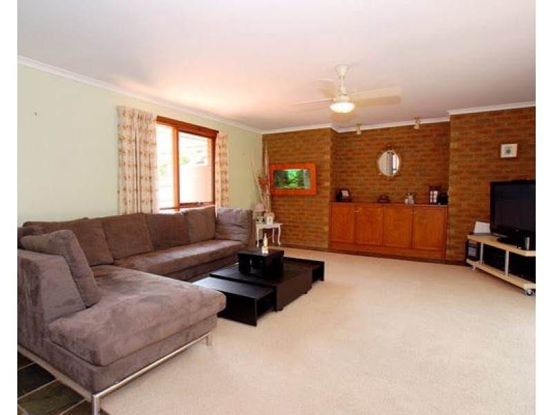 9 Mara Close, Wantirna South VIC 3152