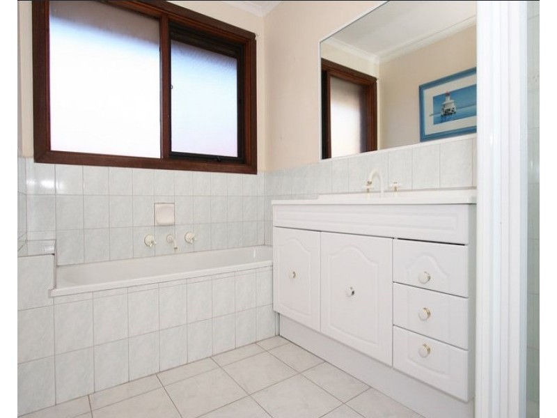 9 Mara Close, Wantirna South VIC 3152