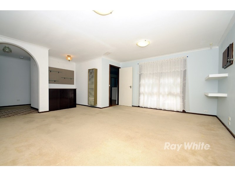 4 Duntroon Drive, Wantirna VIC 3152