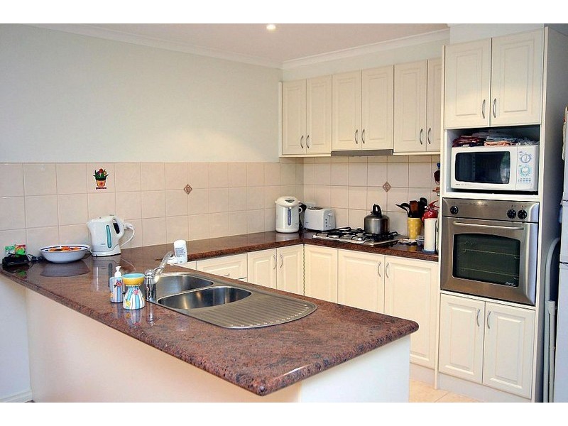 1/4 Leo Close, Wantirna South VIC 3152