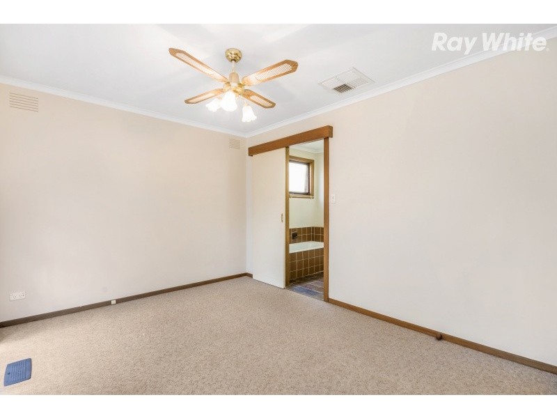 20 Wallace Road, Wantirna South VIC 3152