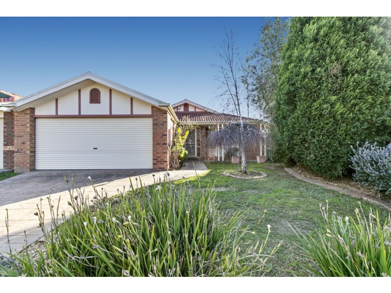 30 Mosman Close, Wantirna South VIC 3152