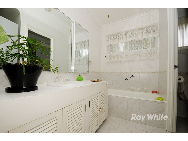 50 Currawa Drive, Boronia VIC 3155