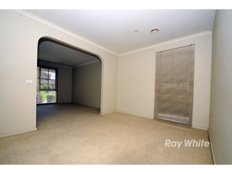 54 Mosman Close, Wantirna South VIC 3152