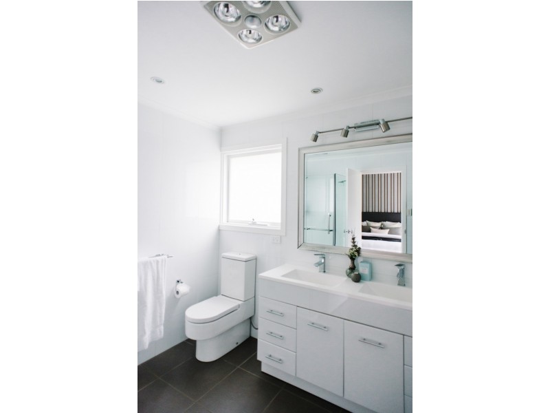 5 Warwick Close, Wantirna VIC 3152