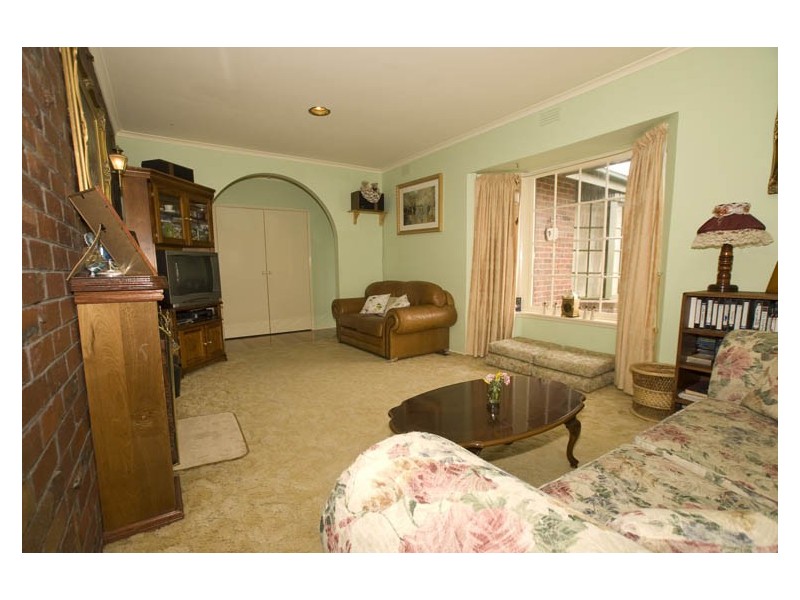 1 Coolomon Close, Wantirna South VIC 3152