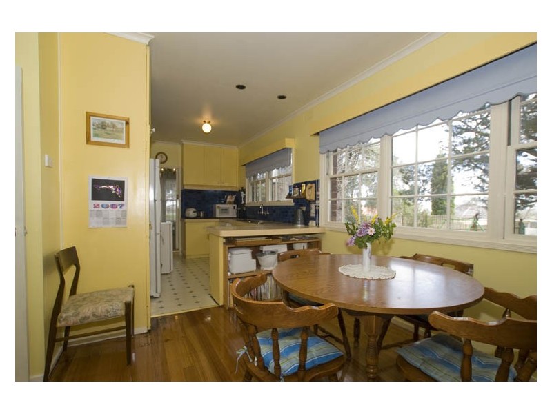 1 Coolomon Close, Wantirna South VIC 3152