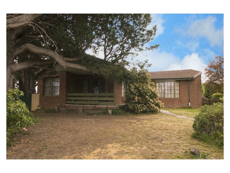 1 Coolomon Close, Wantirna South VIC 3152
