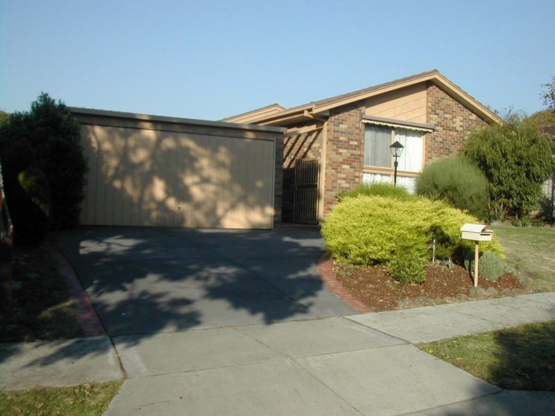 5 Cerutty Way, Wantirna South VIC 3152