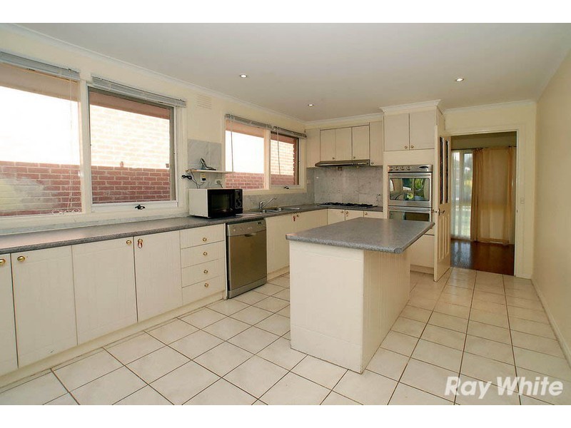 5 Wimbourne Court, Wantirna VIC 3152