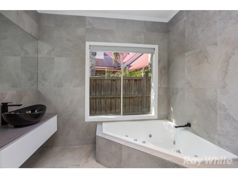 72 Somes Street, Wantirna South VIC 3152