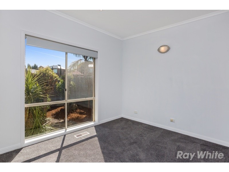 72 Somes Street, Wantirna South VIC 3152