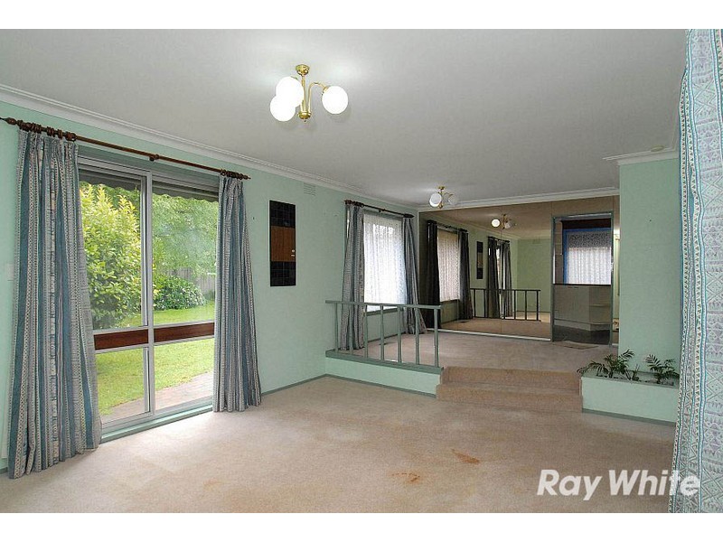 27 Sandra Court, Knoxfield VIC 3180