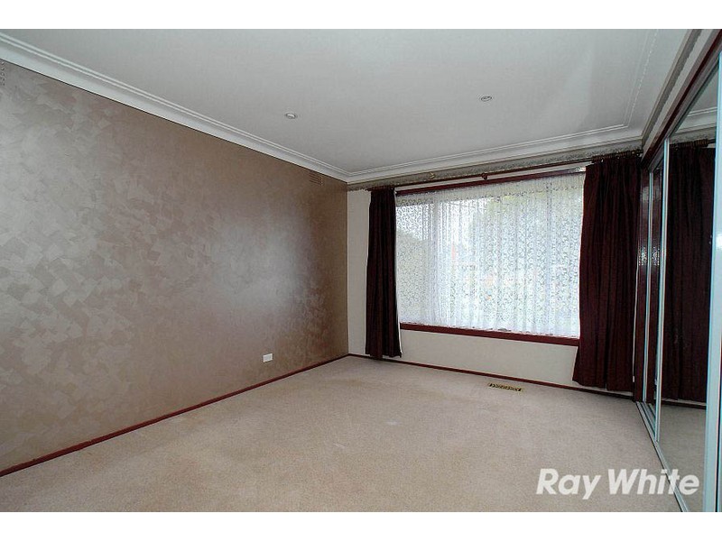 27 Sandra Court, Knoxfield VIC 3180
