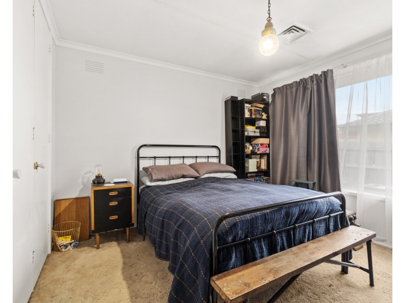 35 Michele Drive, Scoresby VIC 3179