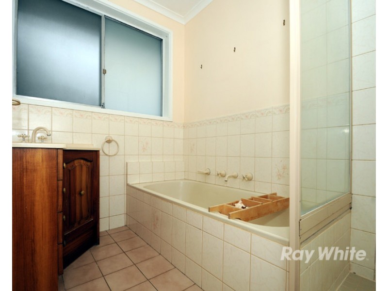 35 Michele Drive, Scoresby VIC 3179