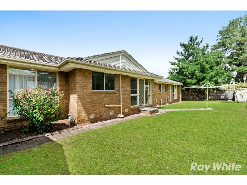 14 Benwerrin Drive, Wantirna VIC 3152