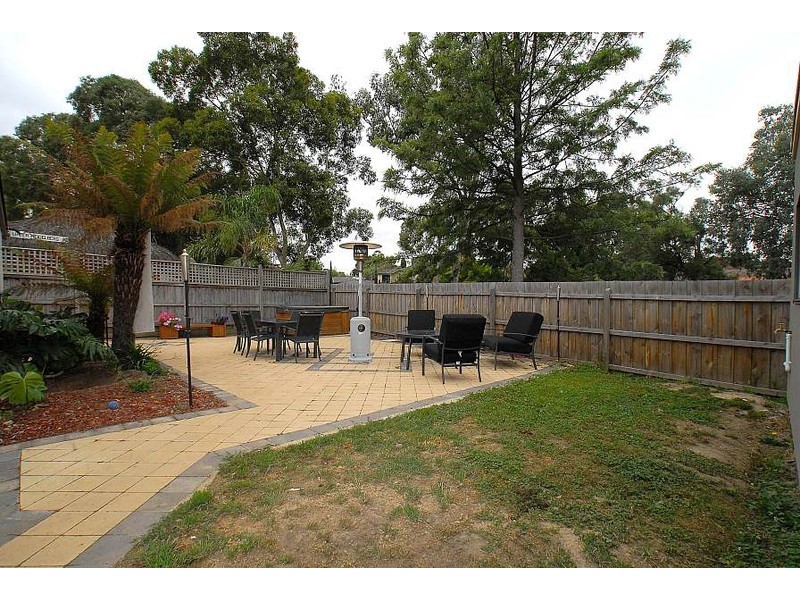 23 Brentwood Drive, Wantirna VIC 3152
