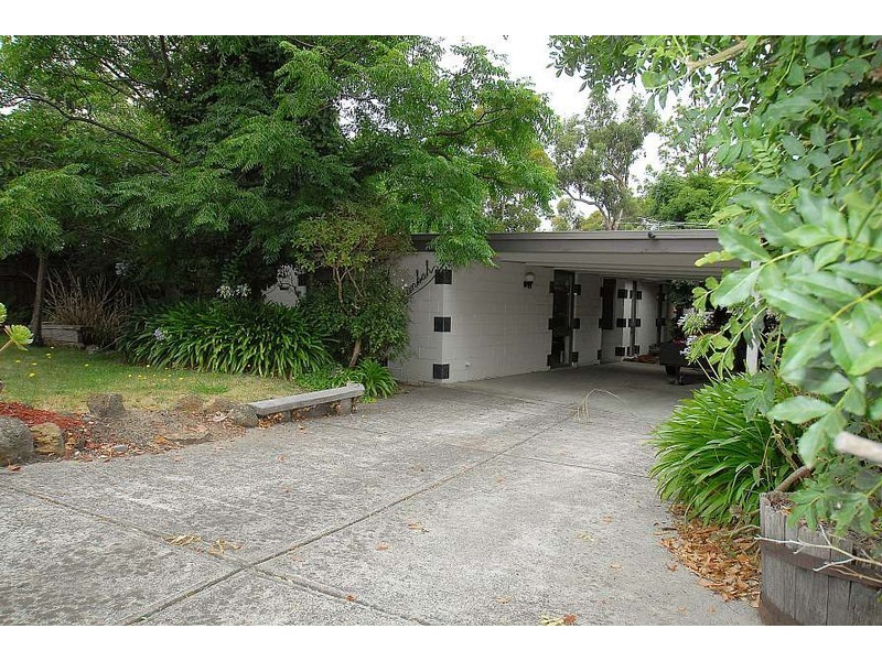 23 Brentwood Drive, Wantirna VIC 3152