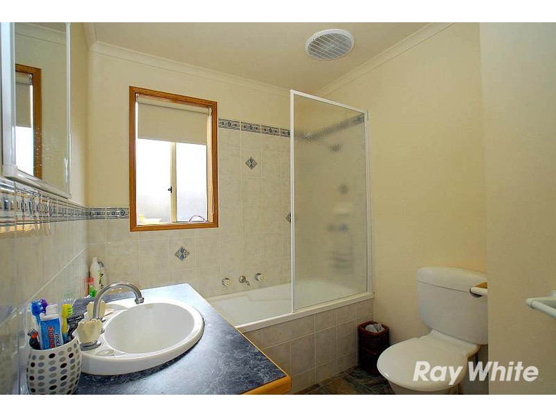 54 Laura Road, Knoxfield VIC 3180