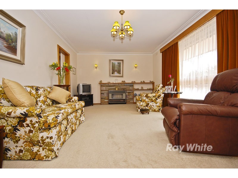 64 Grayson Drive, Scoresby VIC 3179