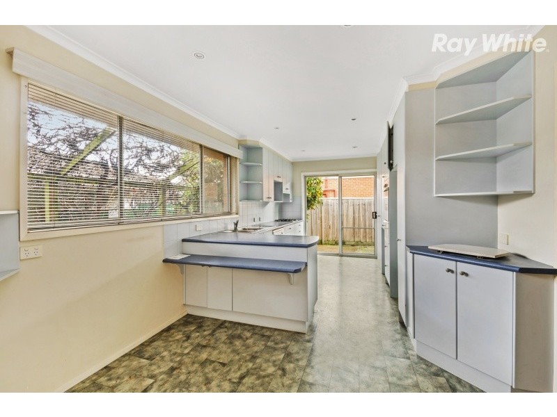 11 Hillview Drive, Kilsyth VIC 3137