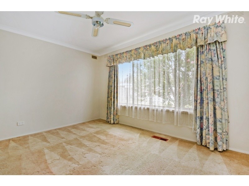 11 Hillview Drive, Kilsyth VIC 3137