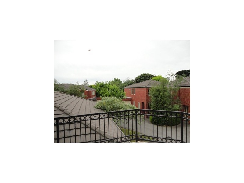 2/95 Coleman Road, Wantirna South VIC 3152