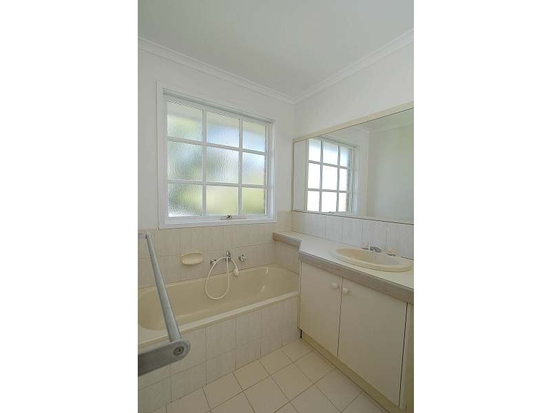 17 Peartree Place, Knoxfield VIC 3180