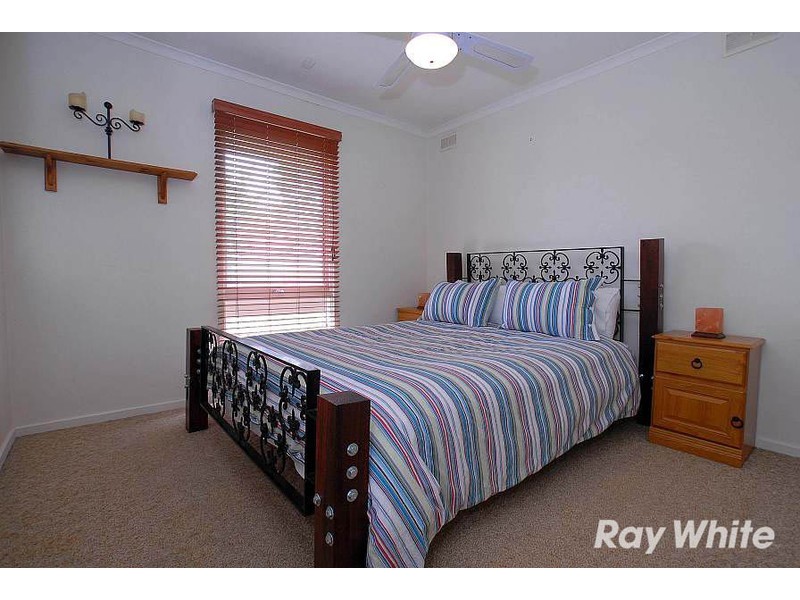 8 Warwick Close, Wantirna VIC 3152