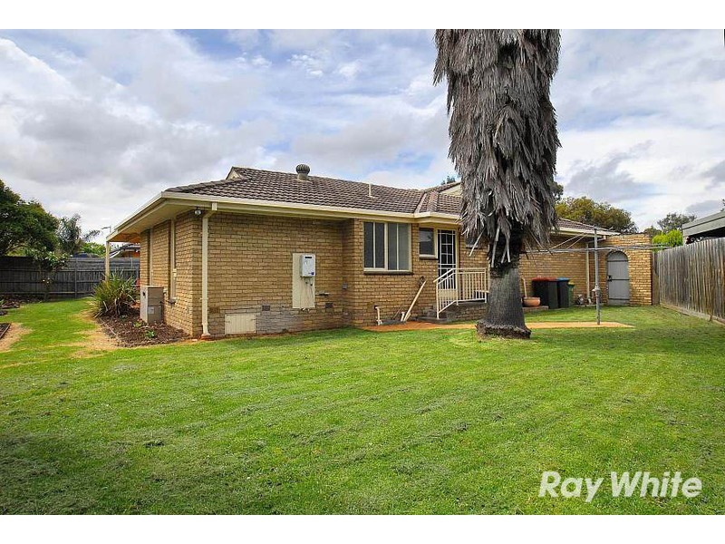 8 Warwick Close, Wantirna VIC 3152