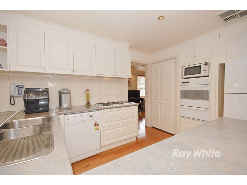 11 Hassett Court, Wantirna South VIC 3152