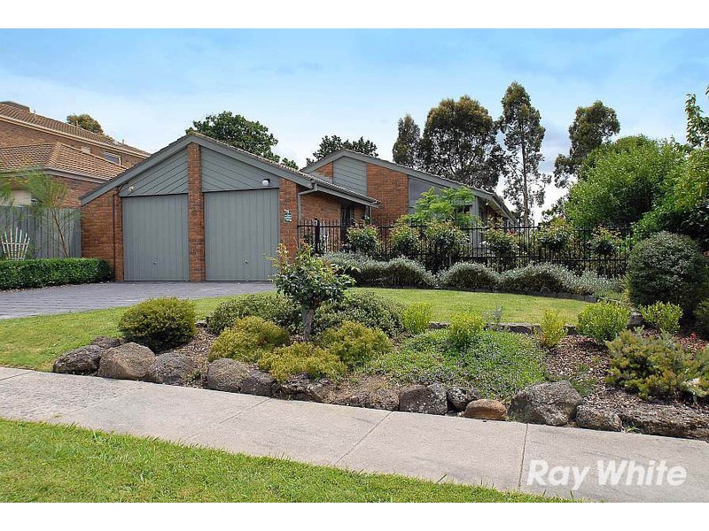 48 Milpera Crescent, Wantirna VIC 3152