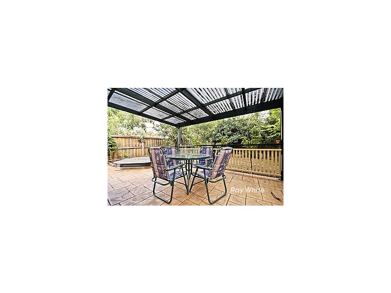 8 Simmonds Court, Wantirna South VIC 3152