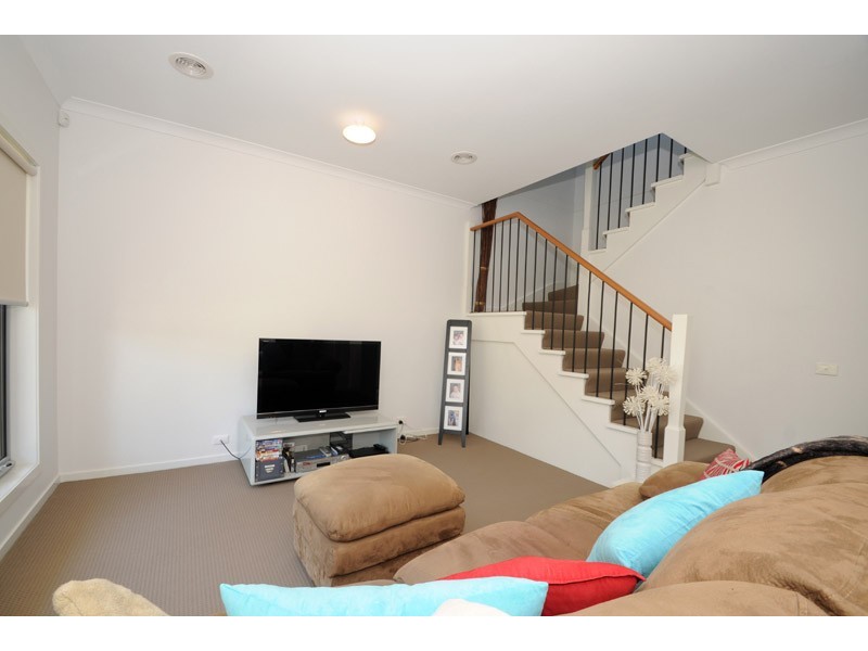 2 Kirrawee Avenue, Wantirna South VIC 3152