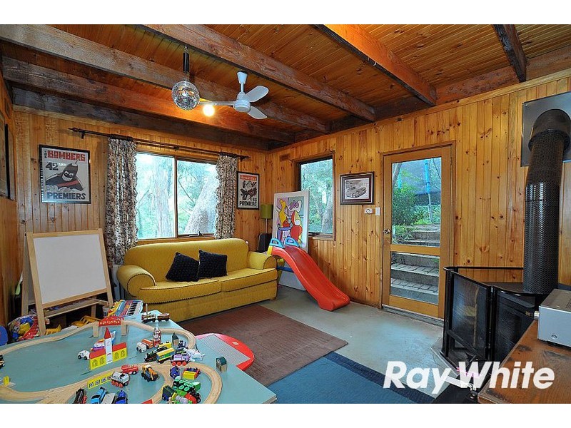 15 Wynette Avenue, Upper Ferntree Gully VIC 3156