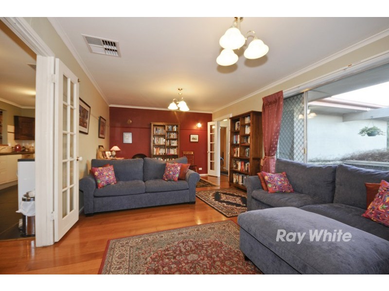 34 Kirrawee Avenue, Wantirna South VIC 3152