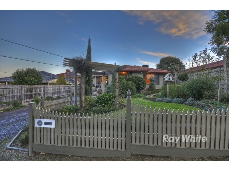 34 Kirrawee Avenue, Wantirna South VIC 3152